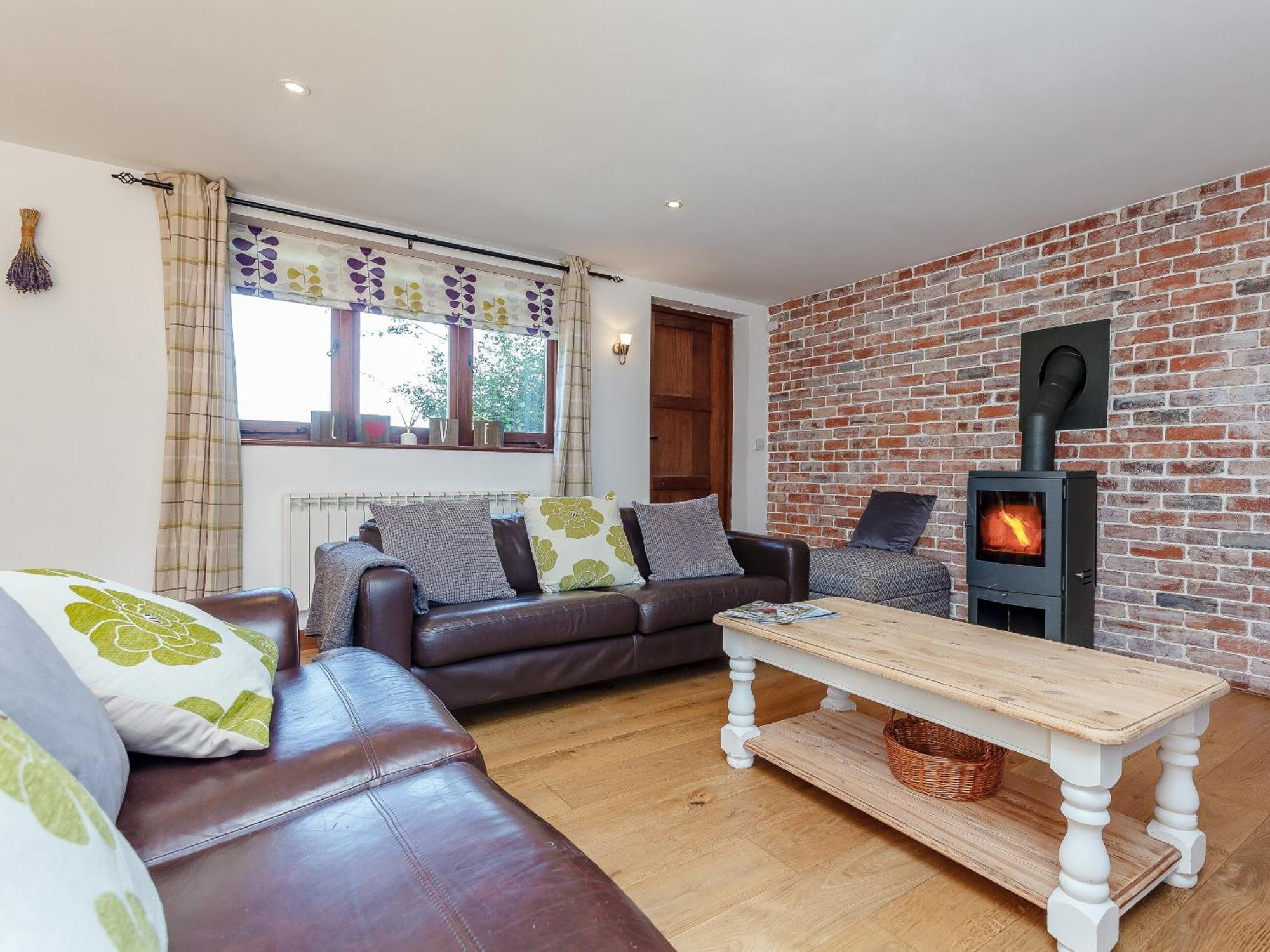 Villa The Barn Coldwaltham Esterno foto